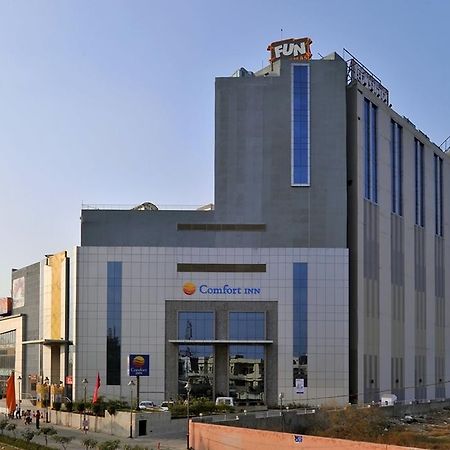 Comfort Inn Tulip Heights Bathinda Exterior foto